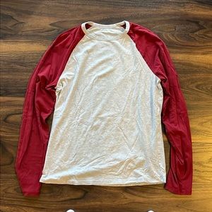 LULULEMON MENS SMALL LONG SLEEVE SHIRT GRAY x RED SLEEVES
